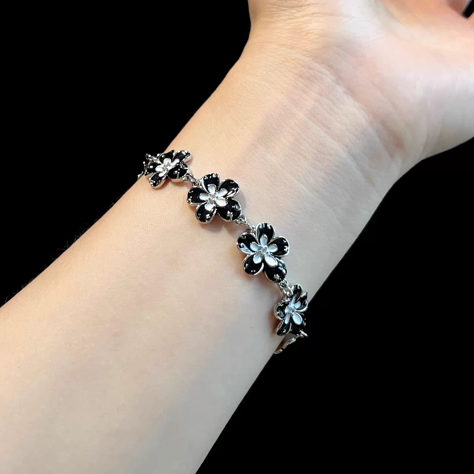 VINTAGE LITTLE PEACH BLOSSOM BRACELET