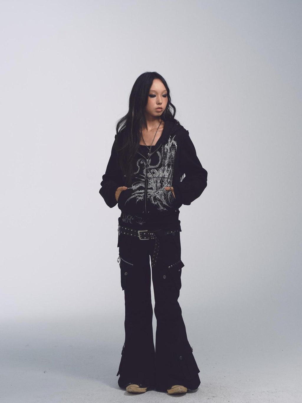 Raw Edge Fleece Lined Oversized Print Sweatshirt With Rivets