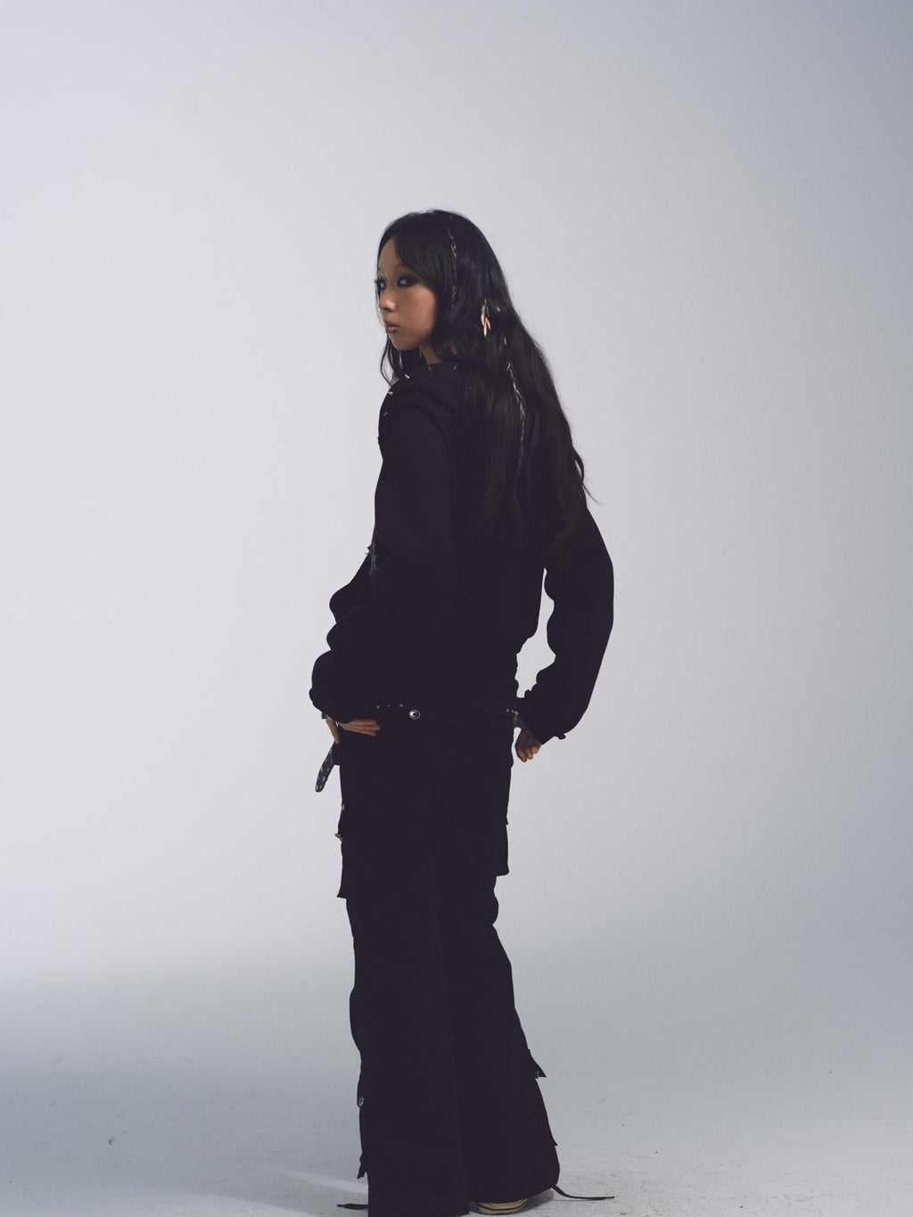 Raw Edge Fleece Lined Oversized Print Sweatshirt With Rivets