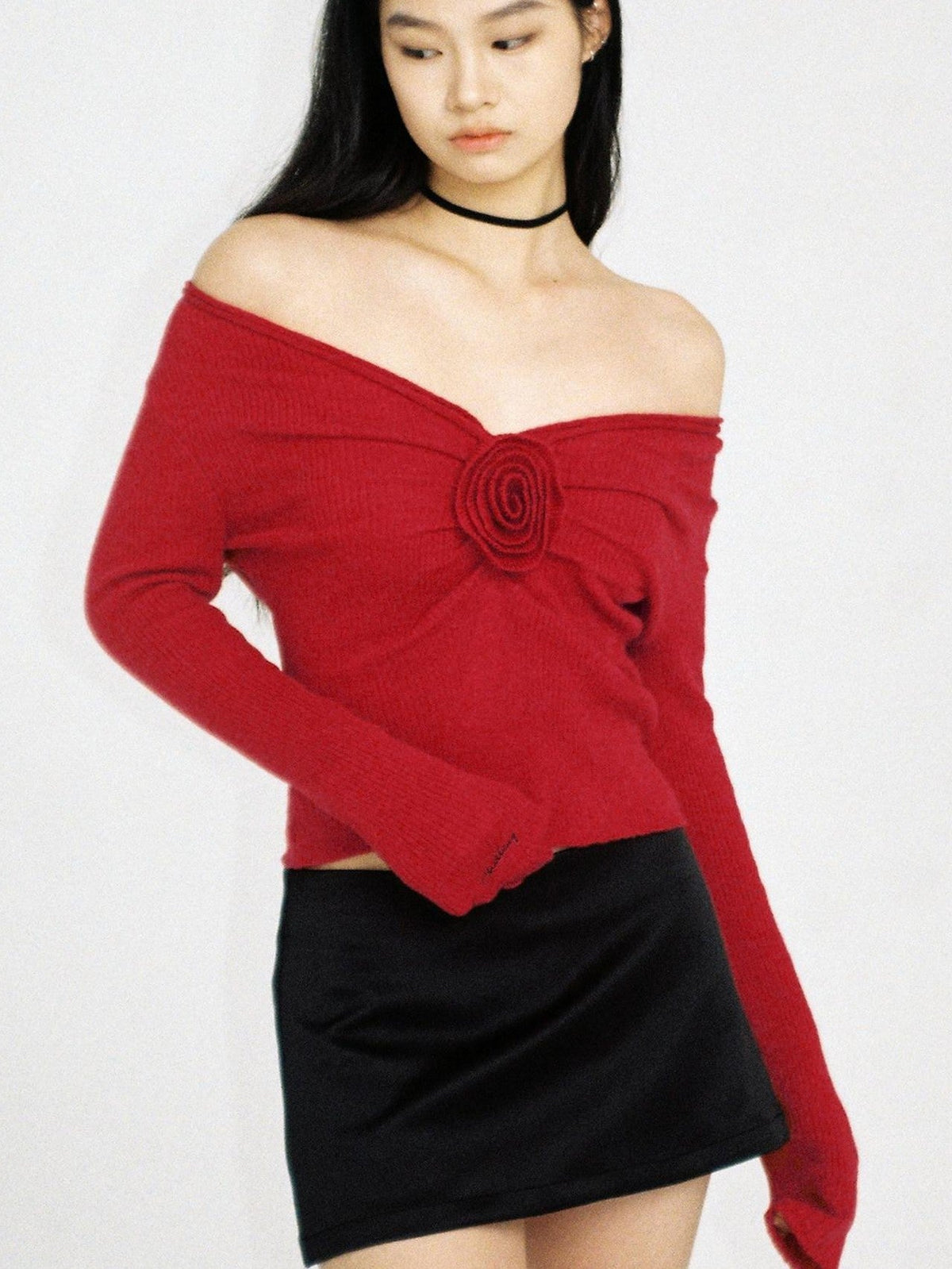 V-neck Front Pleated Rose Embellishment Women's Acrylic Blend Sweaters