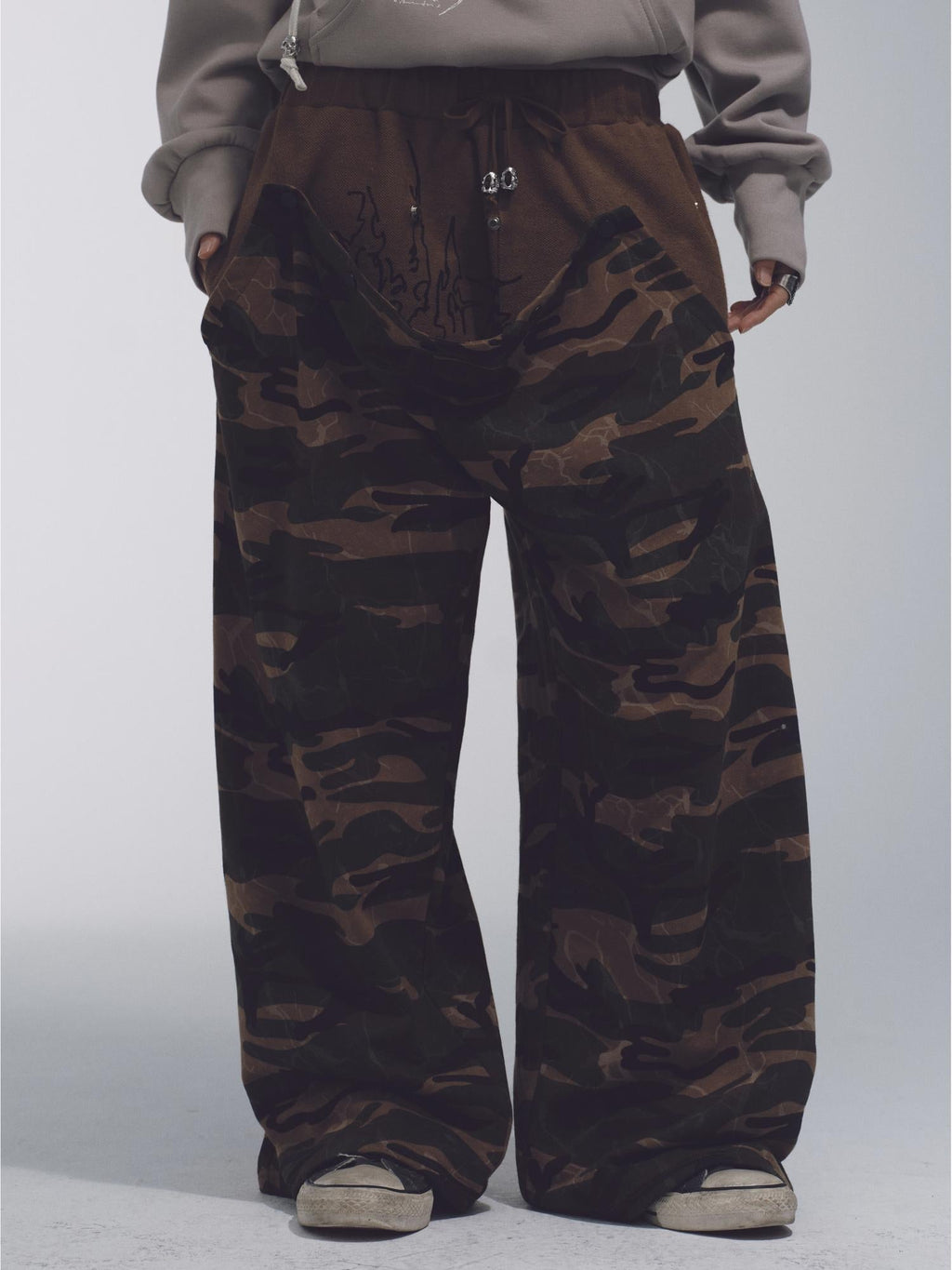 Deformed Camo Low Waist Sweatpants Loose Fit Stretch Print