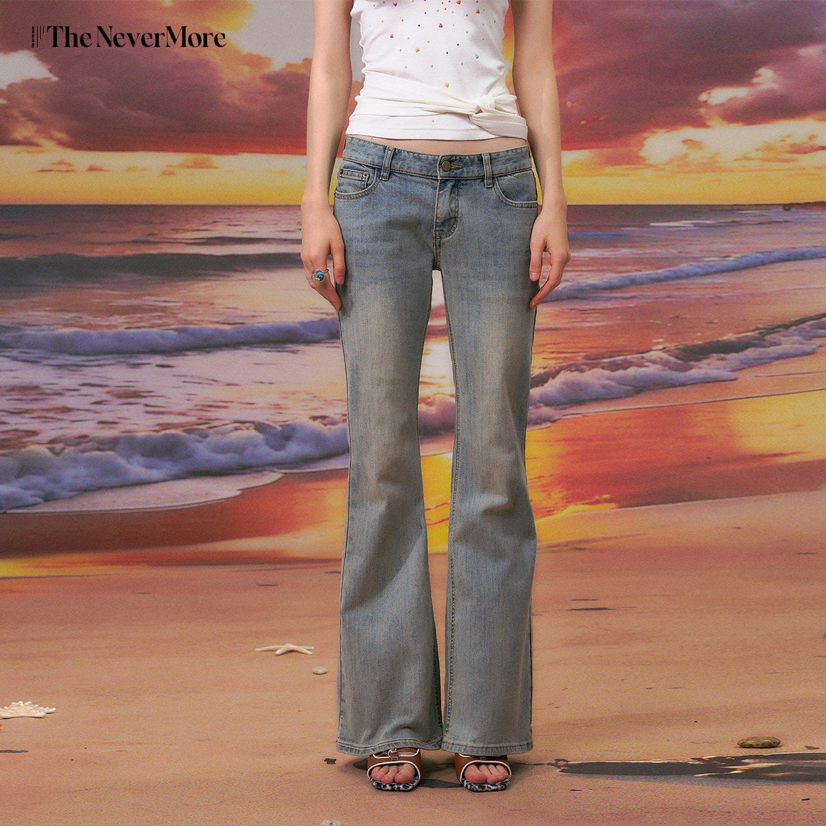 Durable Distressed Relaxed Low Rise Light Blue Denim Women Straight Leg Jeans