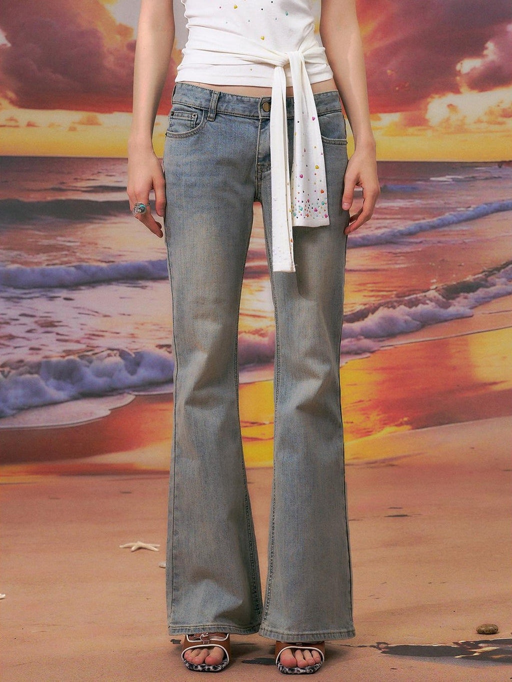 Durable Distressed Relaxed Low Rise Light Blue Denim Women Straight Leg Jeans