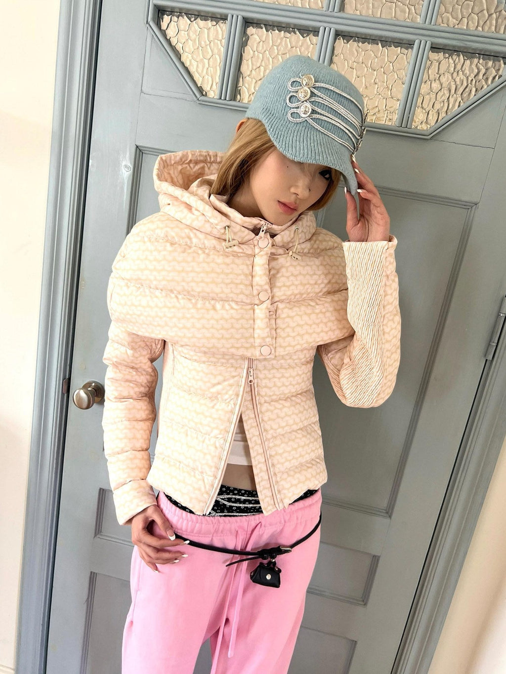 95% White Duck Down Detachable Hood Short Waterproof Polka Dot Down Jackets