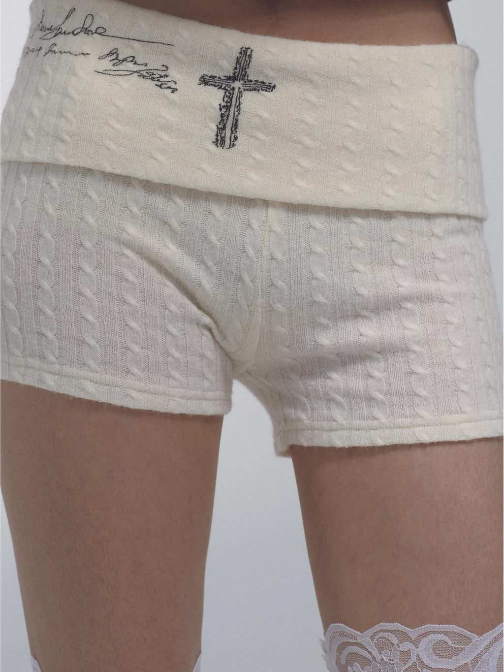 Stretch Cable Knit Suit With Detachable Sleeves And Deform Neckline