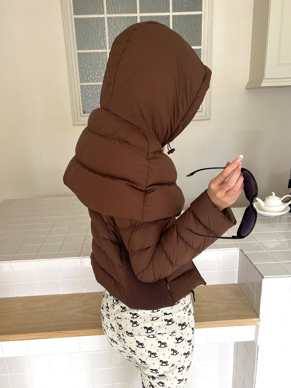 95% White Duck Down Detachable Hood Short Waterproof Polka Dot Down Jackets