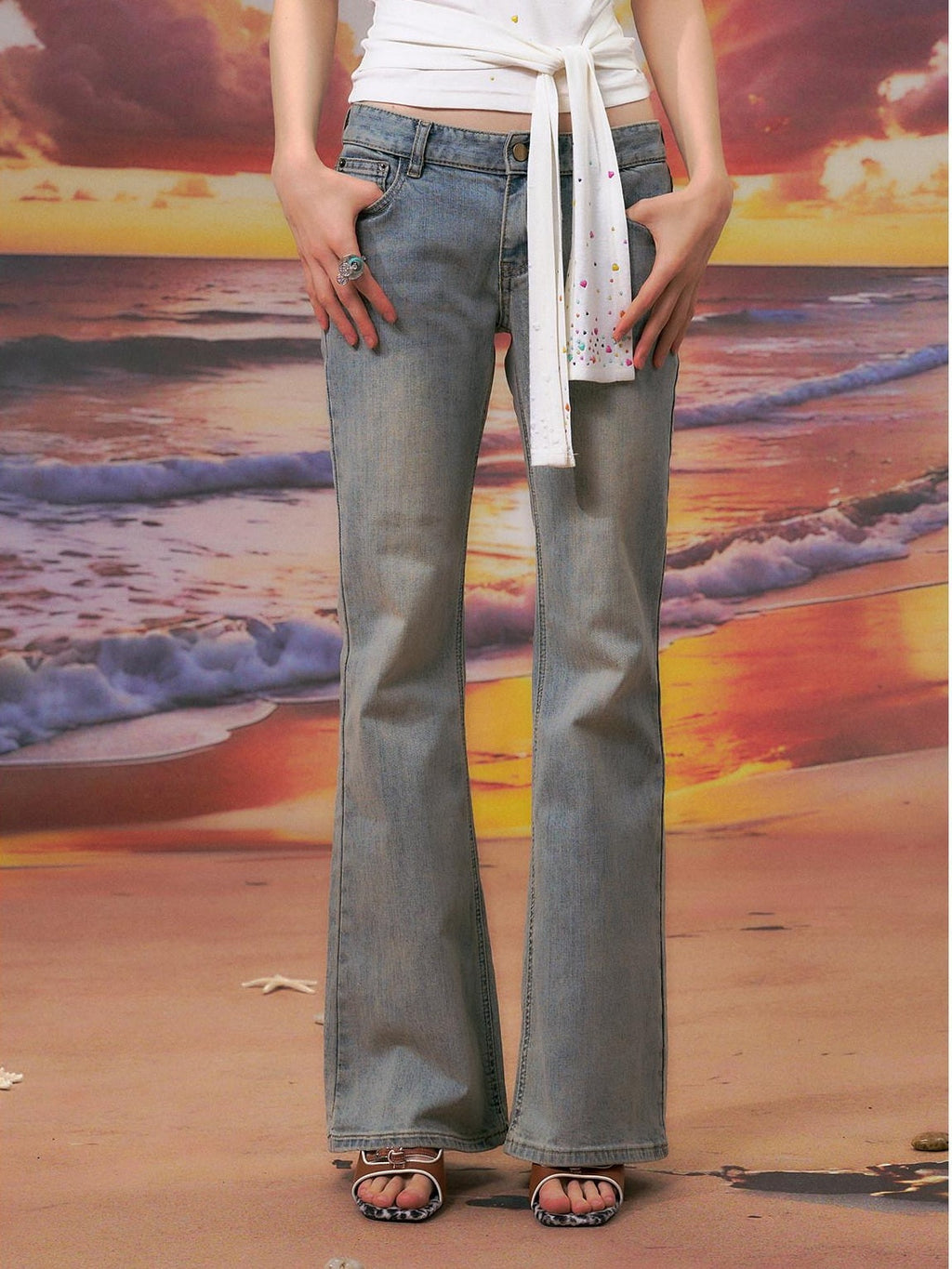 Durable Distressed Relaxed Low Rise Light Blue Denim Women Straight Leg Jeans