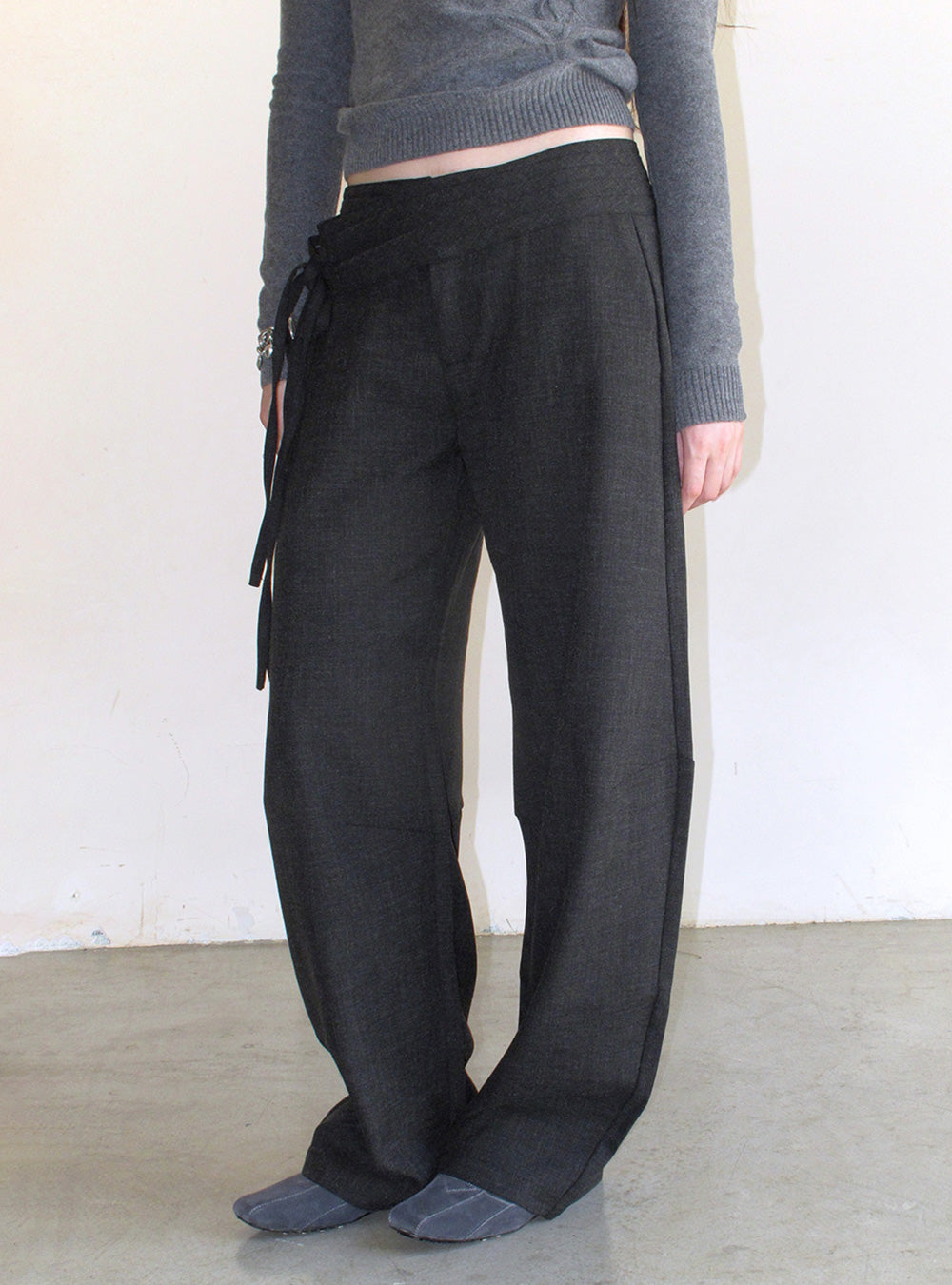 Crossover Strap Mid-Waist Curved Pants