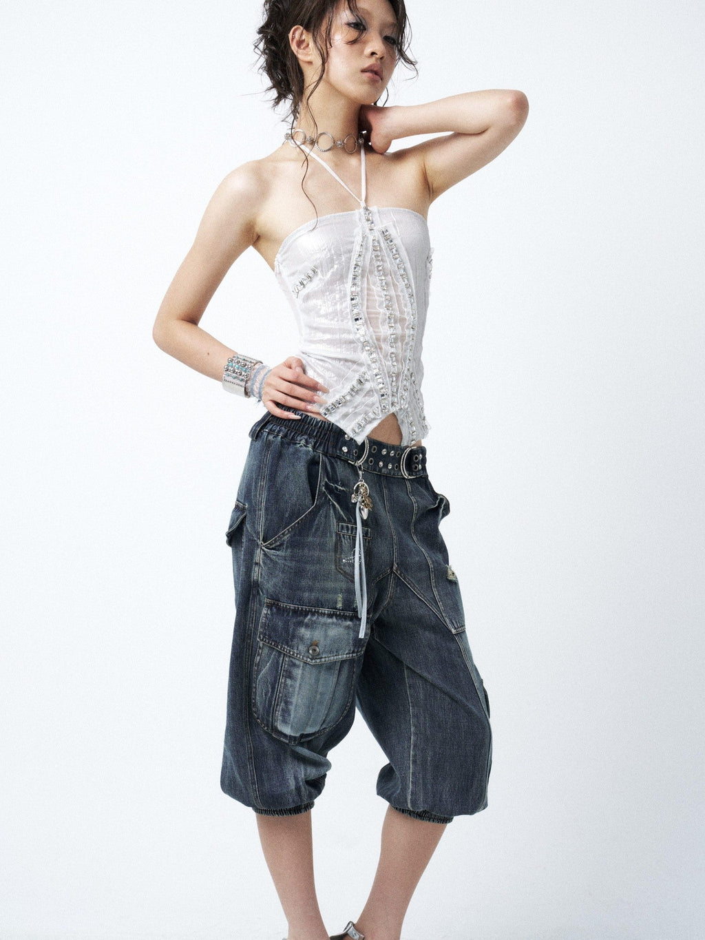Waterwashed Distressed Rhinestone Women'S Denim Elastic Waist Capri Pants