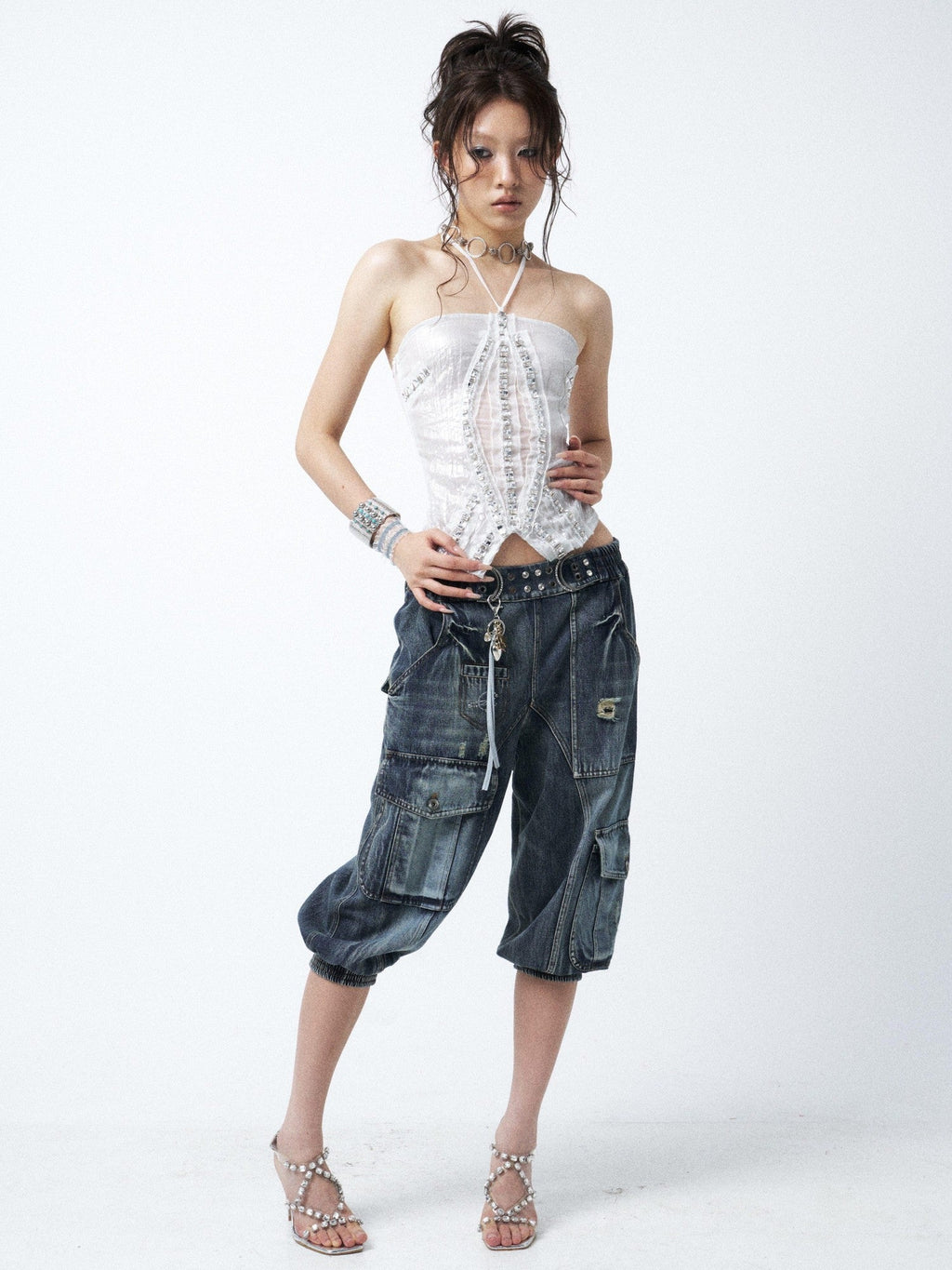 Waterwashed Distressed Rhinestone Women'S Denim Elastic Waist Capri Pants