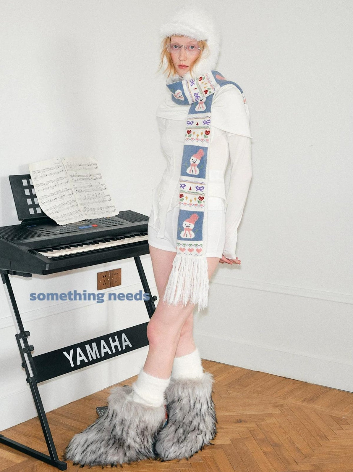 TRIA SELECT | WINTER SNOWMAN EMBROIDERED SCARF【ID:TN00079】