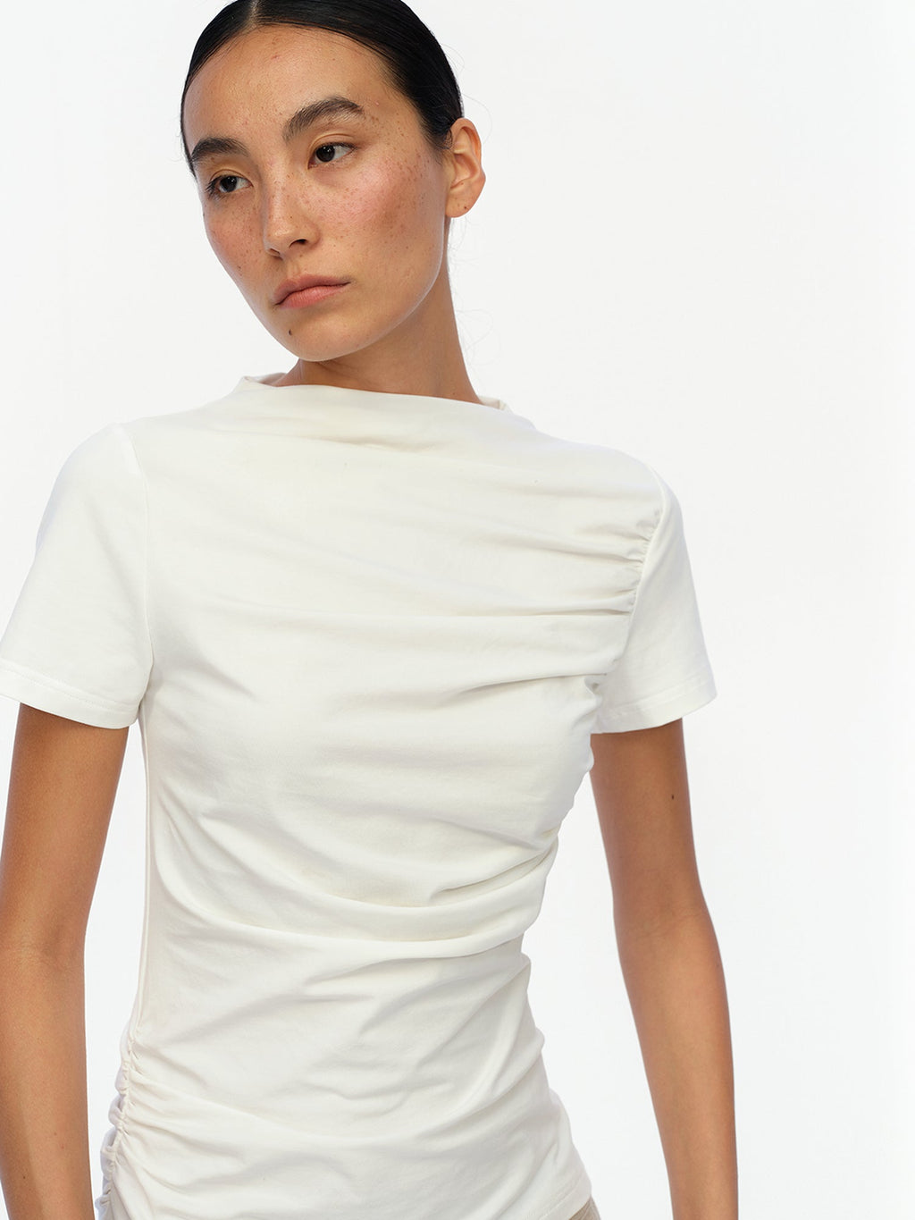Soft Sculpted Pleated Tee Fitted Waist