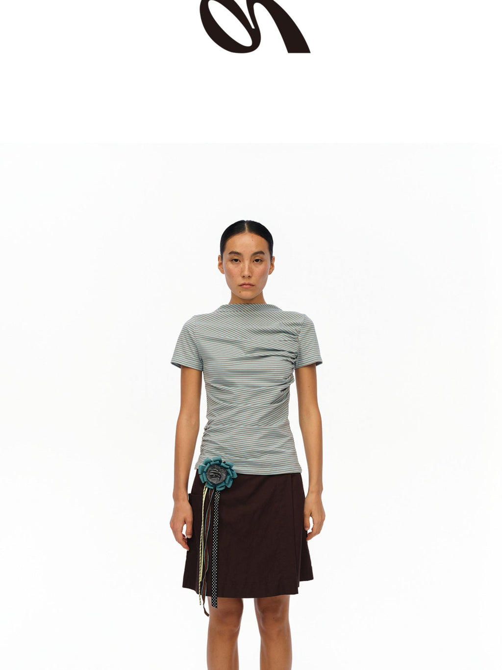 Soft Sculpted Pleated Tee Fitted Waist