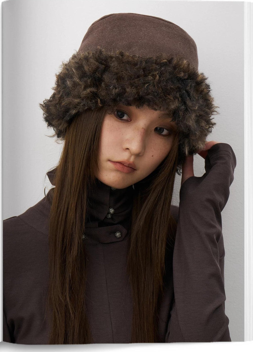 THELIGHT | REVERSIBLE FAUX LAMB WOOL BUCKET HAT【ID:TN00118】