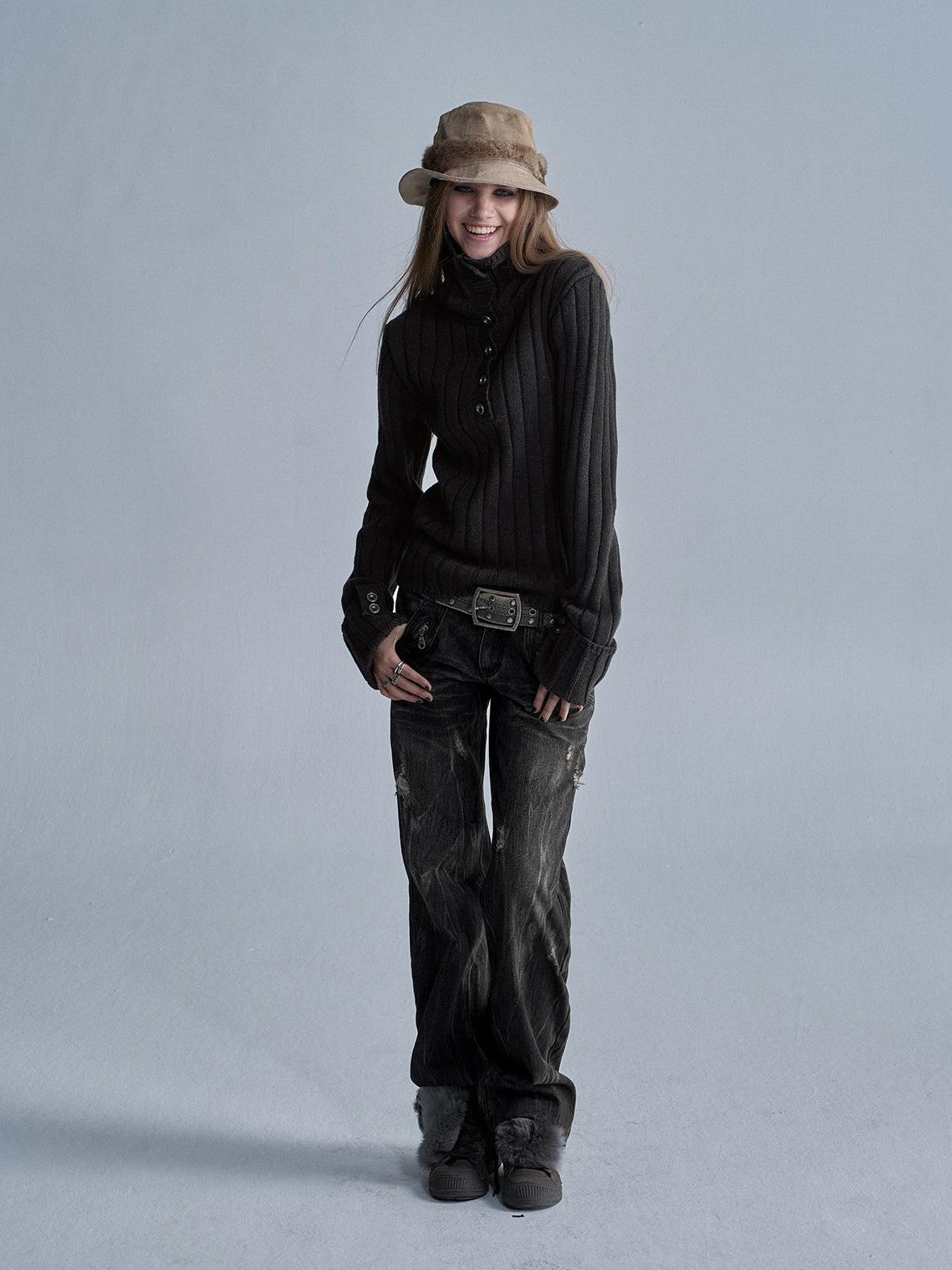 Distressed Embroidered Multi Pocket Zip Women's Denim Straight-leg Jeans