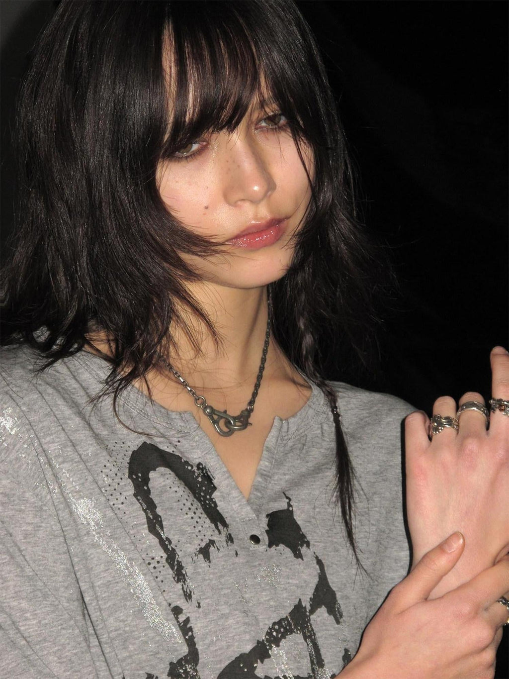 Studded Punk Letter Print V Neck Loose Puff Long Sleeve Women Light Gray T-Shirt