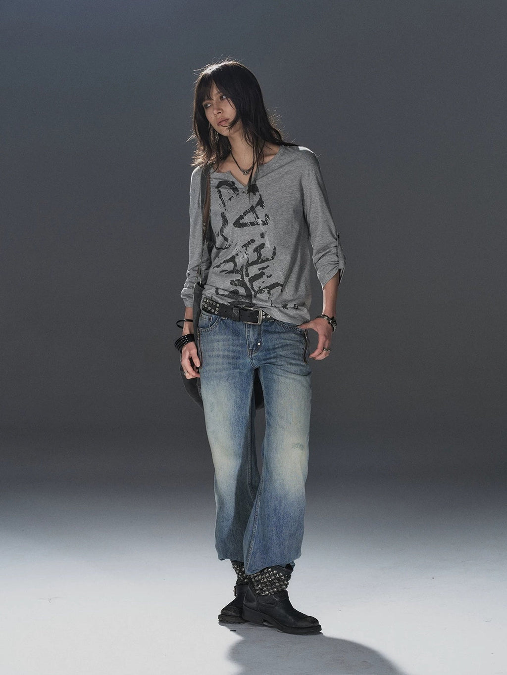Studded Punk Letter Print V Neck Loose Puff Long Sleeve Women Light Gray T-Shirt